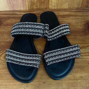 Wild Diva Women’s Black Sandals with Rhinestones size 7